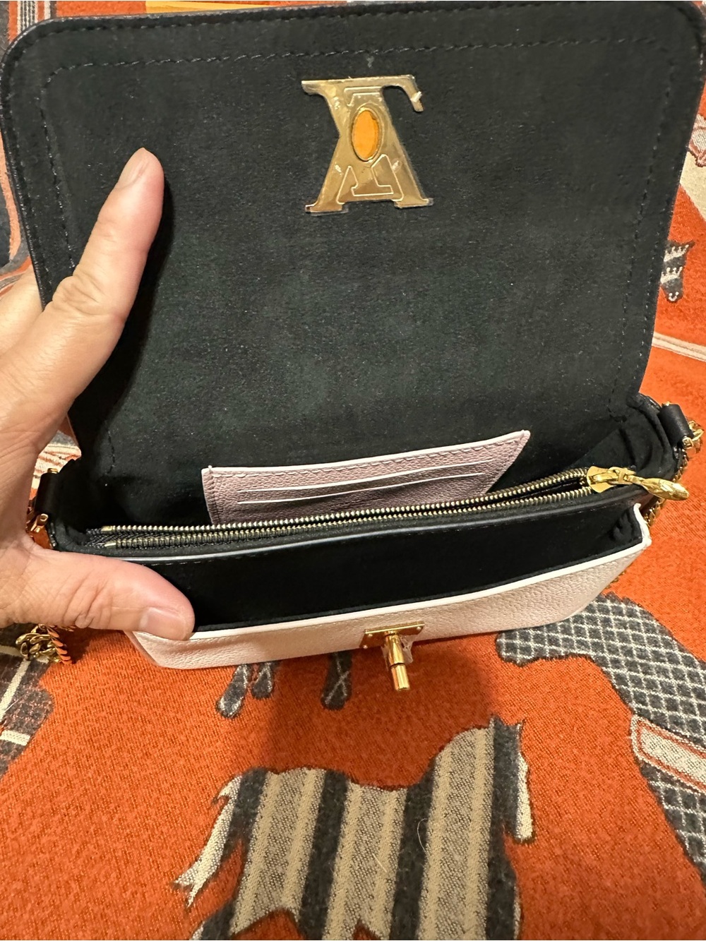 LOUIS VUITTON ❤️🌟LOCKME TENDER BAG WITH GOLD HADRWARE MICROCHIP⭐️ - Picture 10 of 12